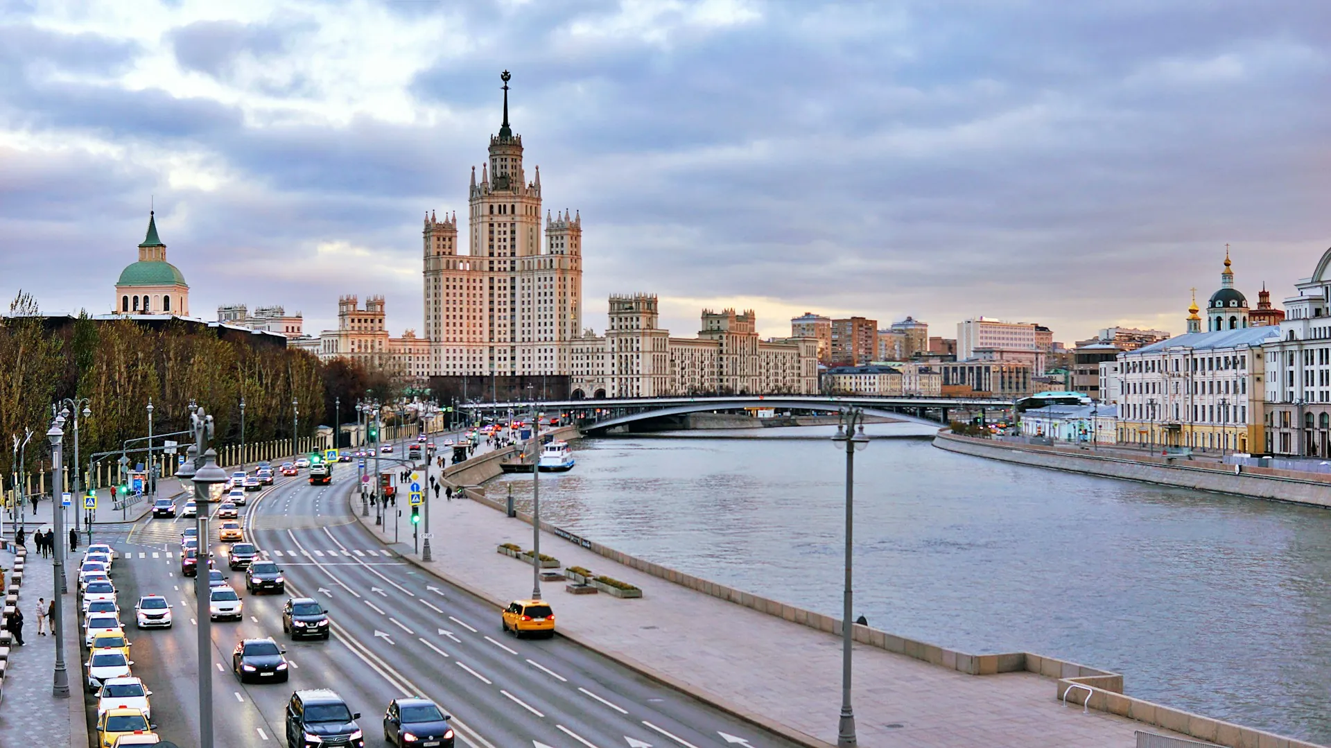Moscow River at sunset